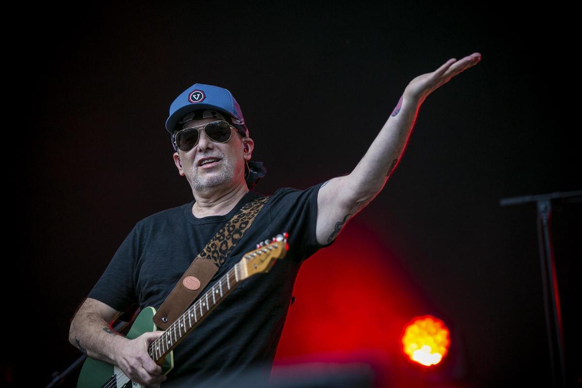 Andrés Calamaro es uno de los conciertos que organiza el Festival Guitar BCN en el Poble Espanyol.