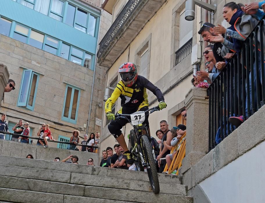 El festival de deporte urbano vuelve a dejar boquiabierta a los vigueses y a los turistas con un recital de piruetas, velocidad y adrenalina.