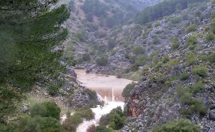 Imágenes del río Turrón, a su paso por El Burgo
