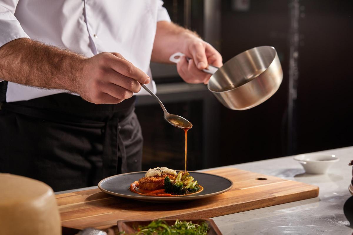 Las 5 salsas que deberías saber hacer si quieres triunfar en la cocina.