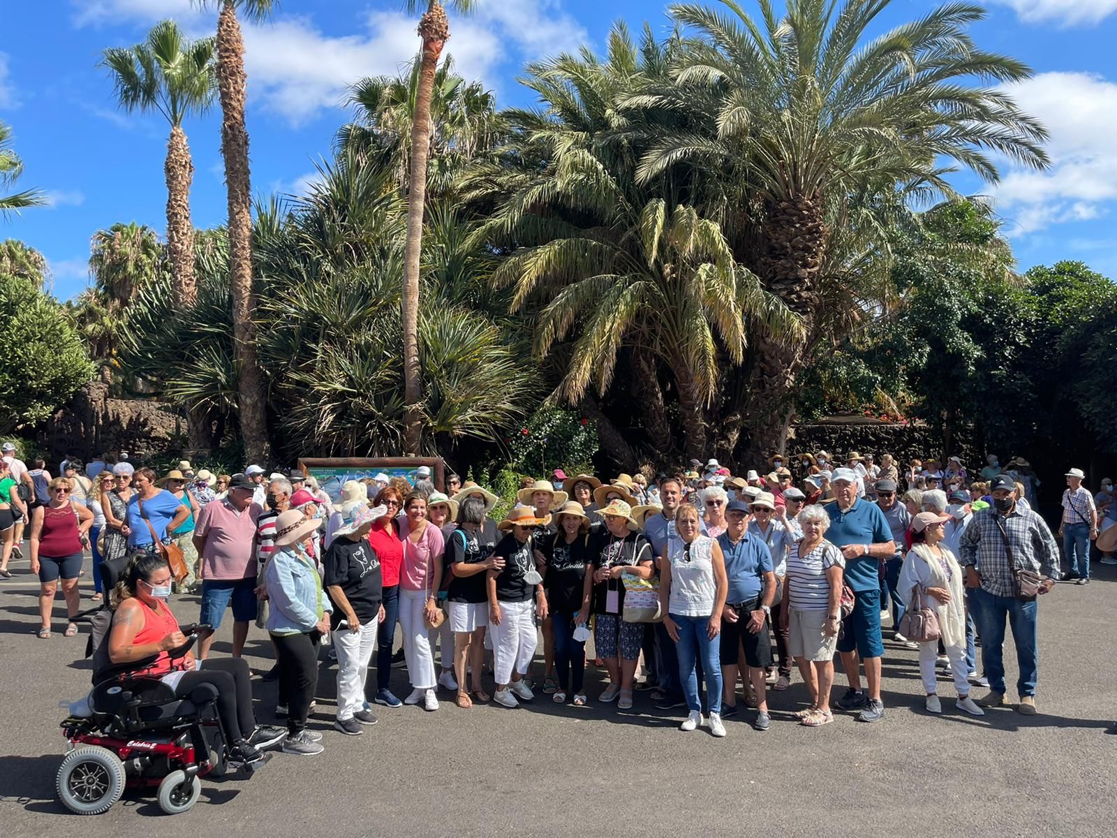 Arrecife se vuelca con los actos del Día de Canarias