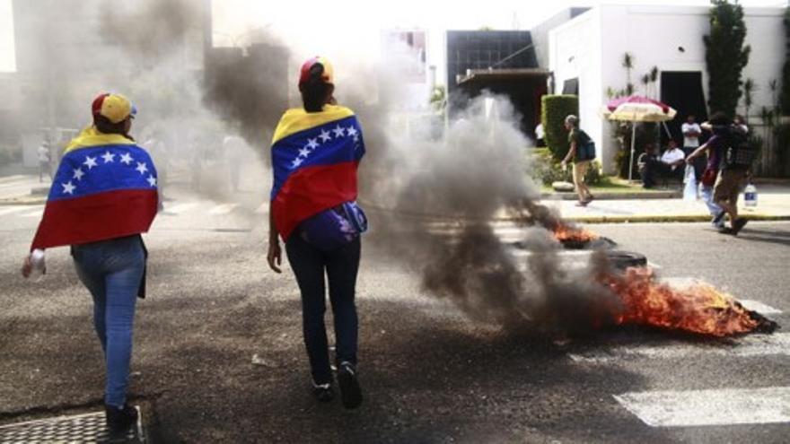 Miles de universitarios desafían al Gobierno de Venezuela