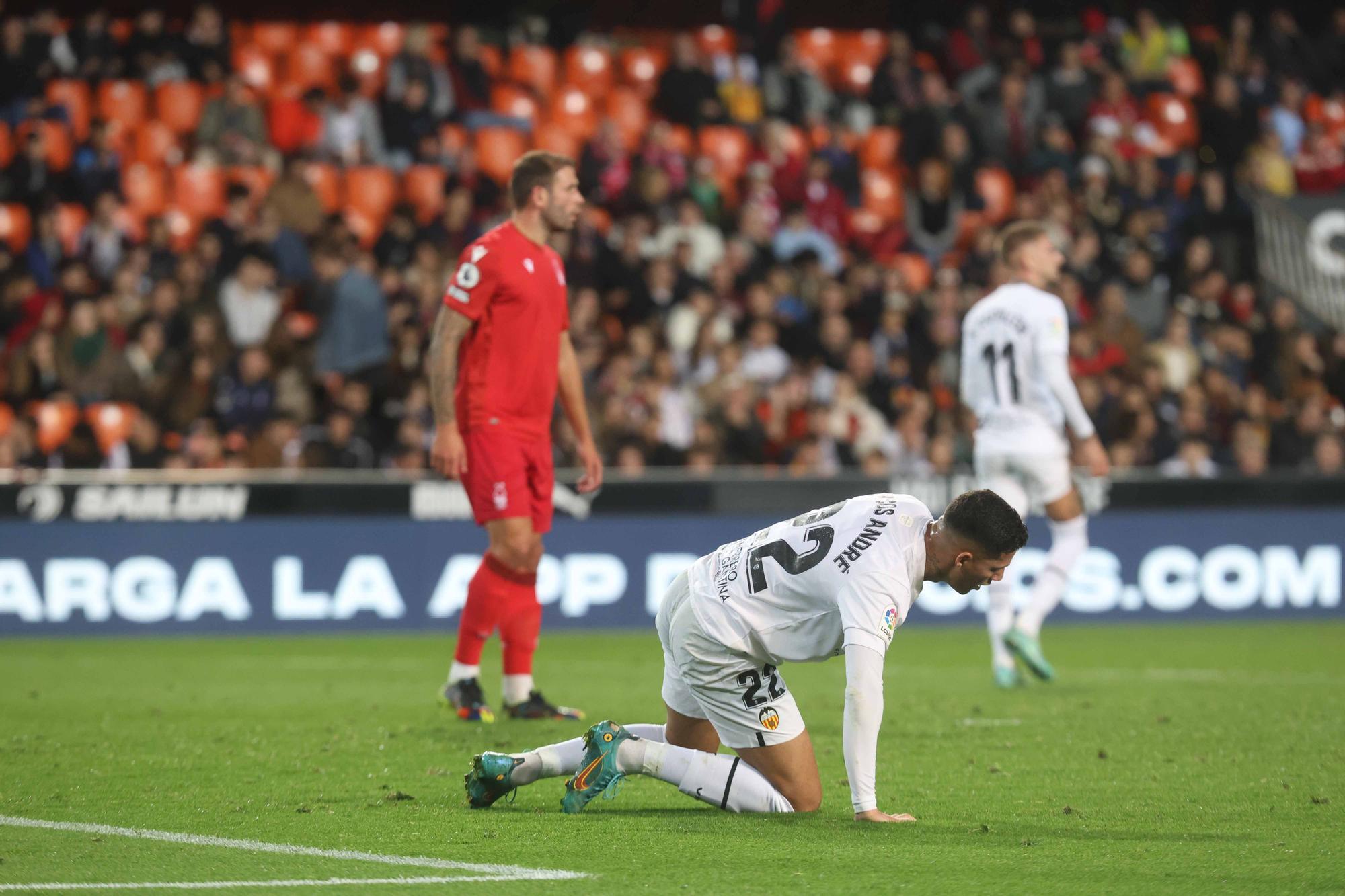 Valencia CF - Nottingham Forest en imágenes