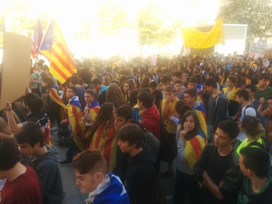 Els estudiants gironins surten al carrer contra l'aplicació de l'article 155