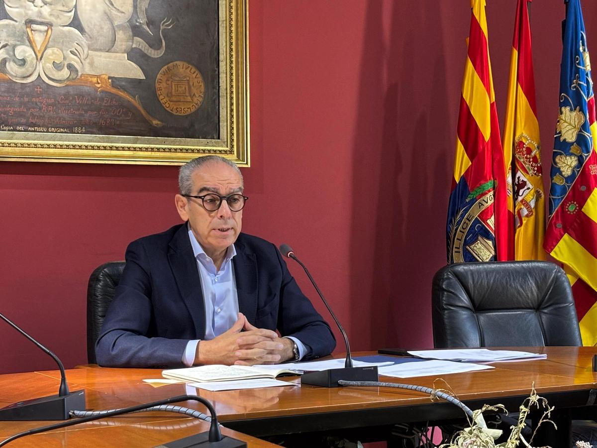 El concejal de Hacienda, Francisco Soler, asegura que el endeudamiento del Consistorio de Elche es razonable