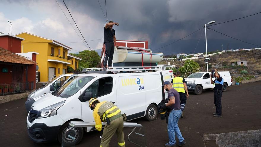 Cruz Roja distribuye más de 9.000 ayudas a familias daminificadas por el volcán de La Palma