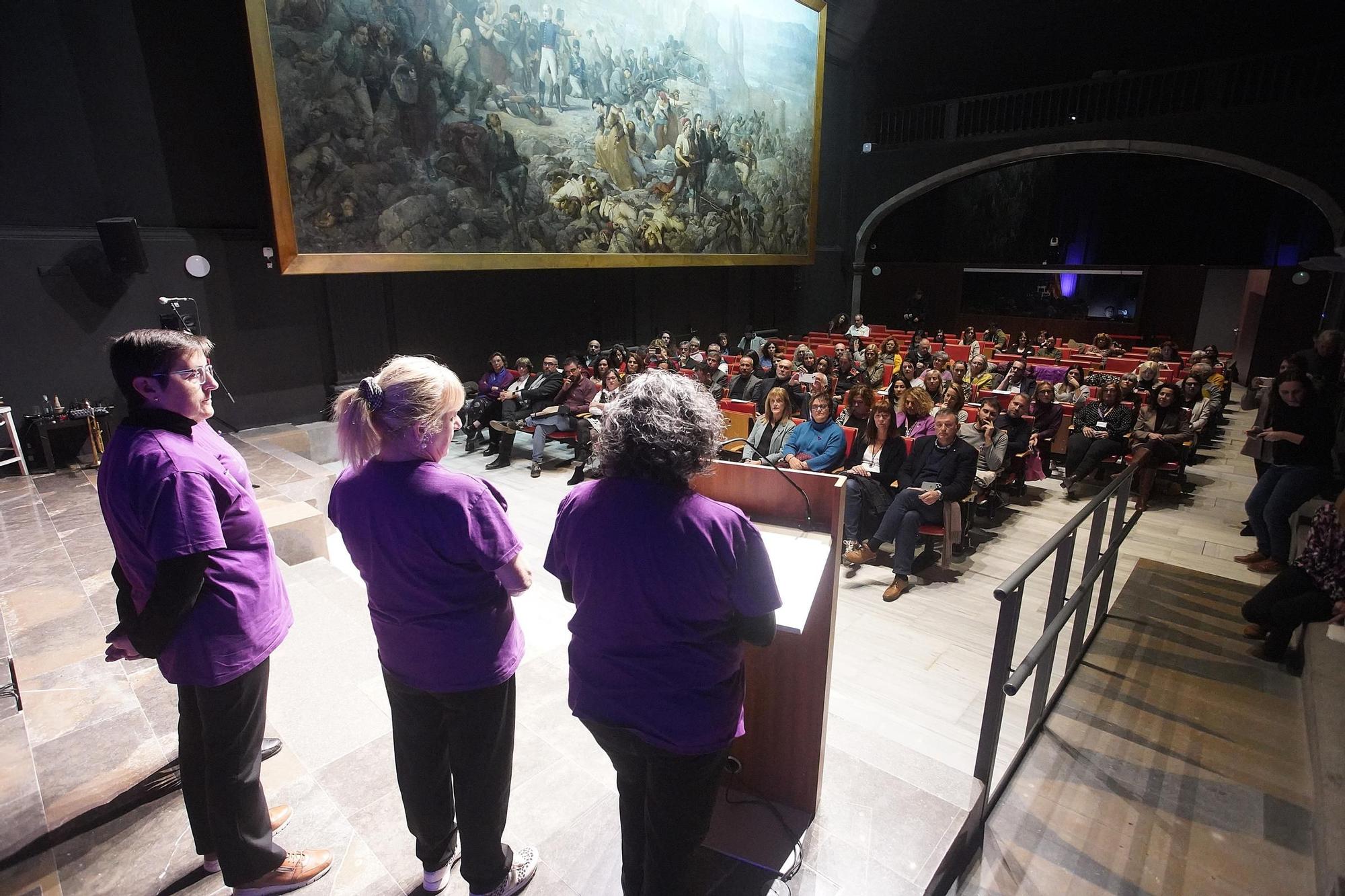 Les millors imatges de l'Acte institucional amb motiu del Dia Internacional per a l'Eliminació de la Violència vers les Dones