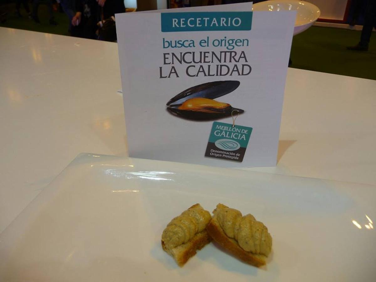Una receta de mejillón con el sello Mexillón de Galicia.