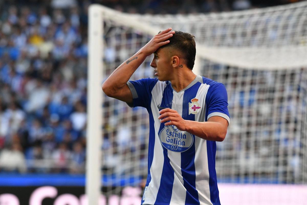 El Dépor cae ante el Sevilla (0-1) en un duelo espeso en el que no logró dominar el juego ni dispuso de ocasiones claras.
