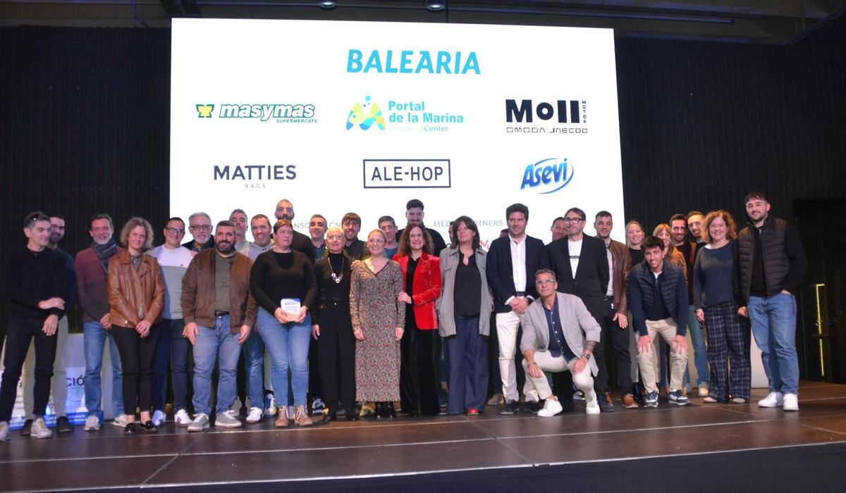 Representantes del Circuit a Peu y patrocinadores