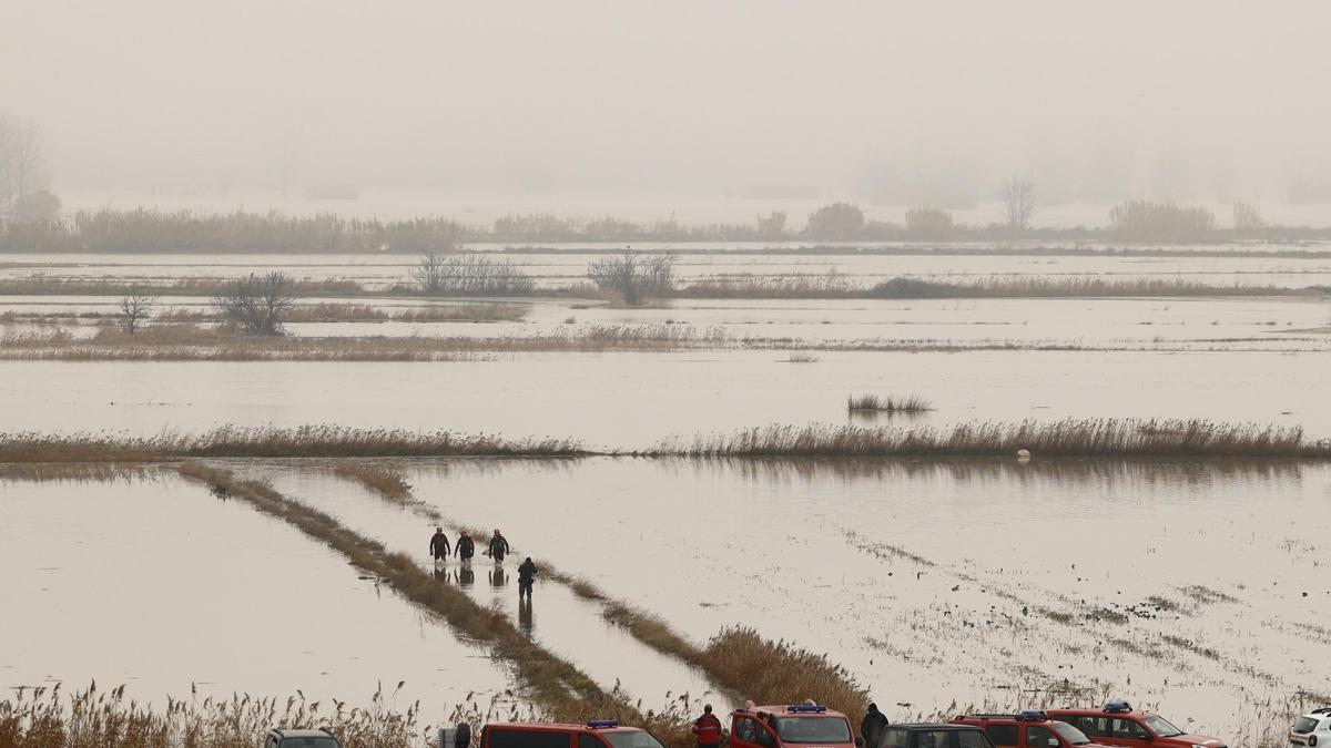 Campos llenos de agua ante la crecida extraordinaria del río Ebro en Novillas (Zaragoza)