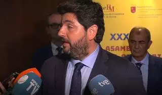 López Miras dice que la recuperación de las 35 horas es "un acuerdo histórico"