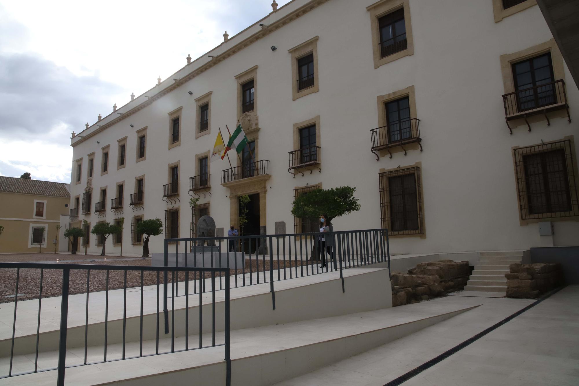 Vista institucional a la Capilla del Espíritu Santo y el renovado Palacio Epsicopal