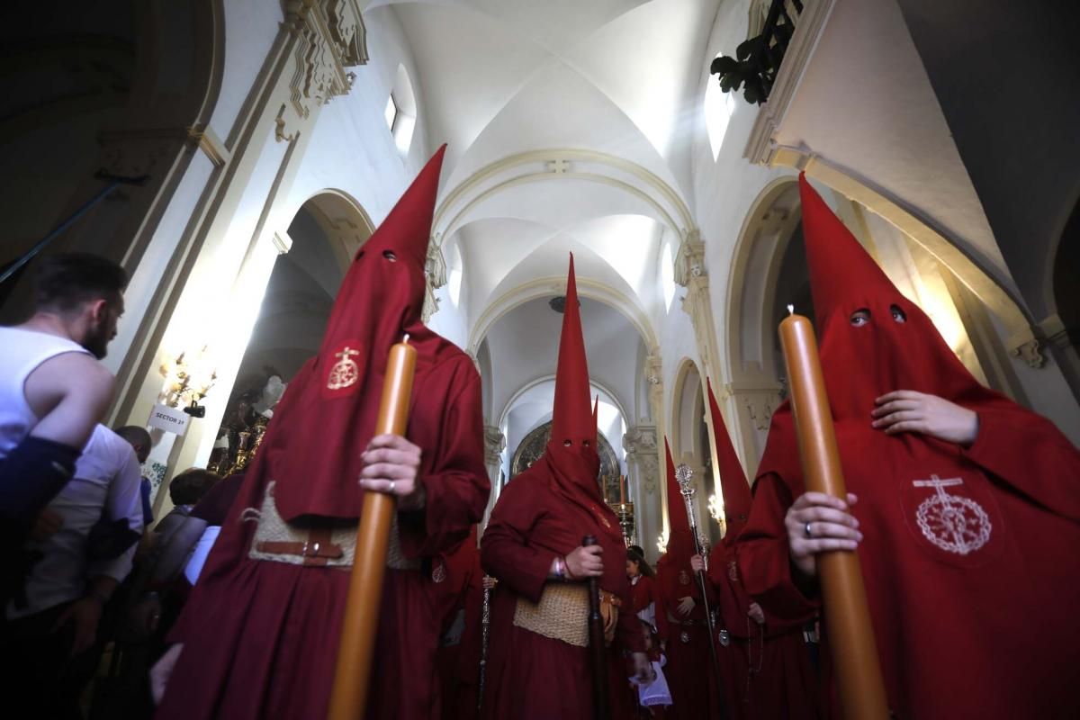 Cálida salida del Buen Suceso en el Martes Santo