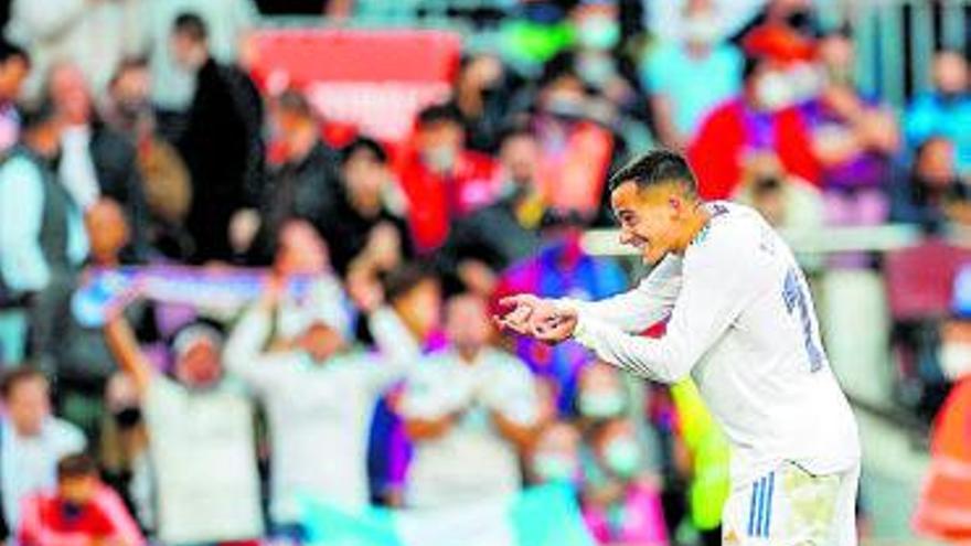 Sin Messi ni Ronaldo, la atención se depositó en la grada. | EFE
