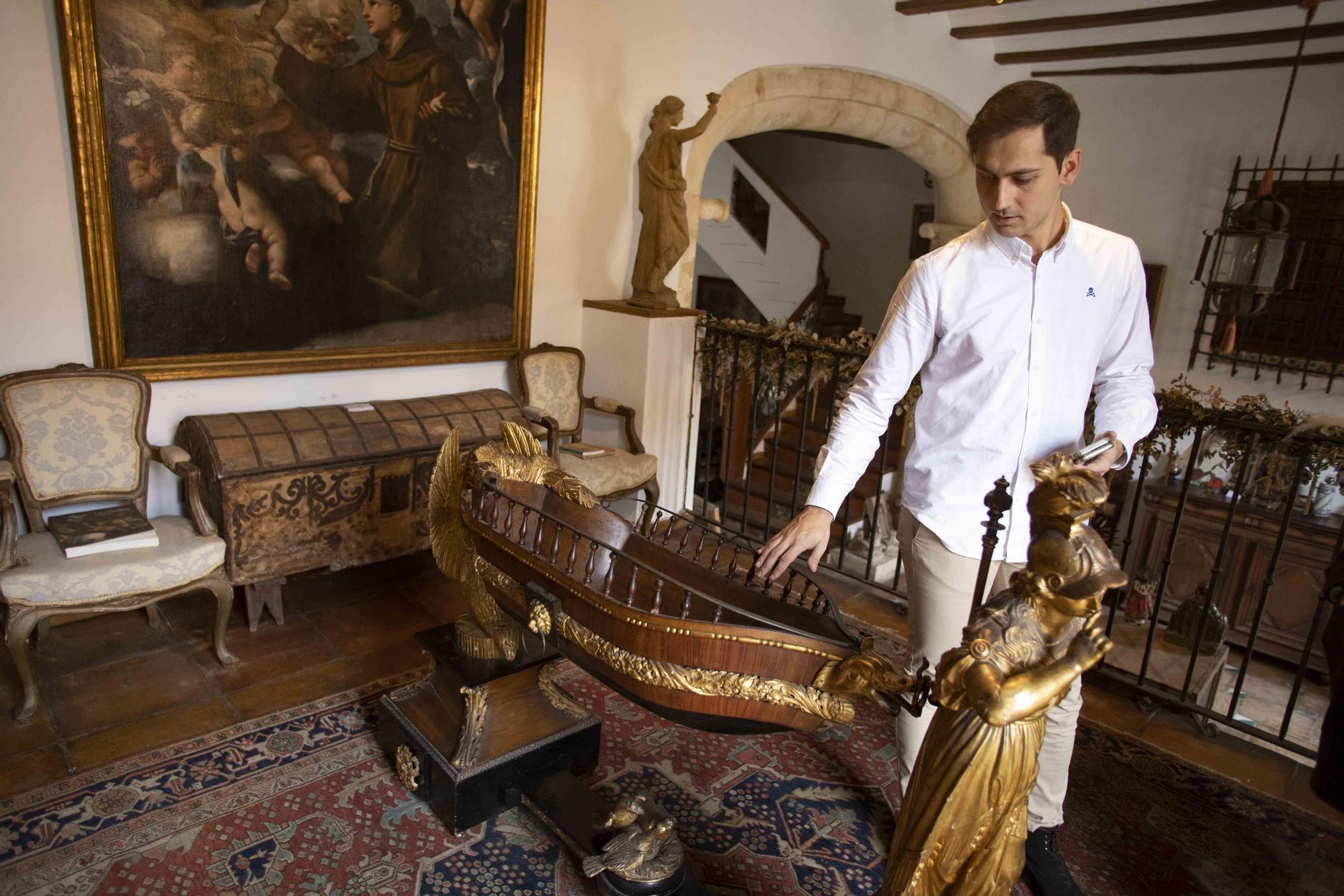 Una casa de antiguedades de Xàtiva saca a la venta la cuna del rey Alfonso  XII - Levante-EMV