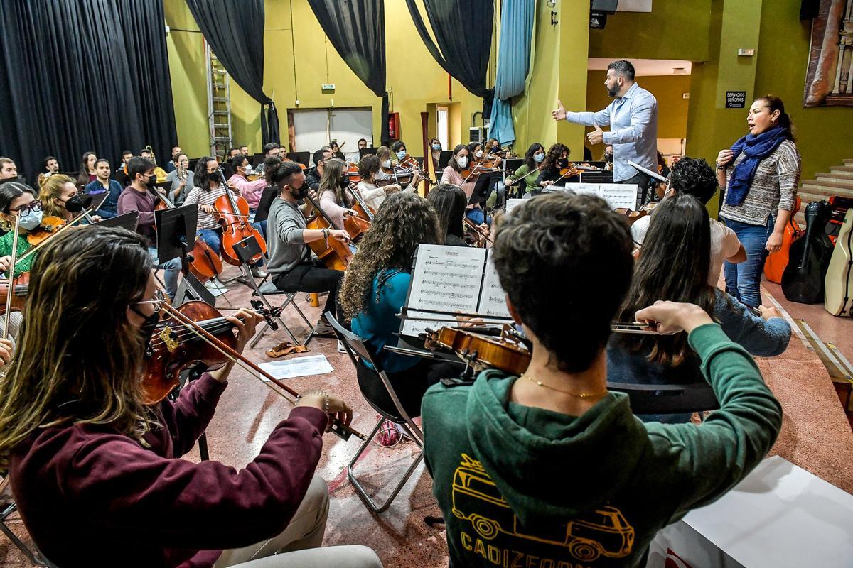 Reportaje a la Orquesta Comunitaria de Gran Canaria Reportaje a la Orquesta Comunitaria de Gran Canaria