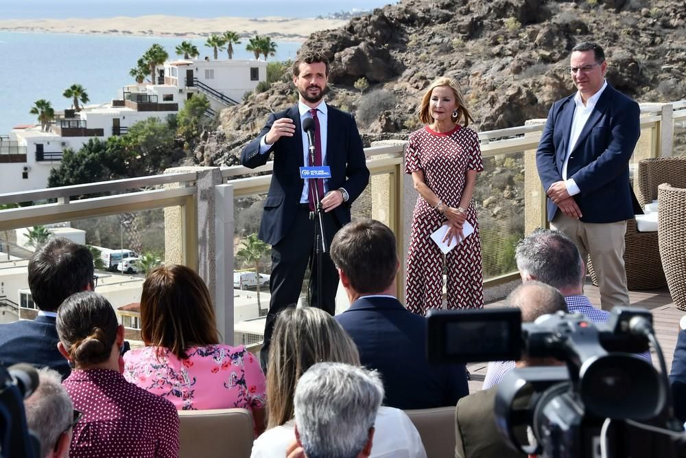 Encuentro de Pablo Casado (PP) con hoteleros en el sur de Gran Canaria