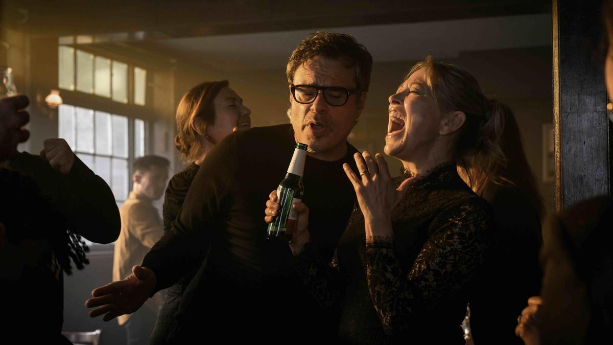 Jemaine Clement (Steve) y Nicola Walker (Alice) en una imagen de Alice y Steve