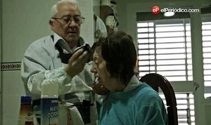 Pepe i Fuencisla. Ella té Alzheimer, ell és el seu devot marit.