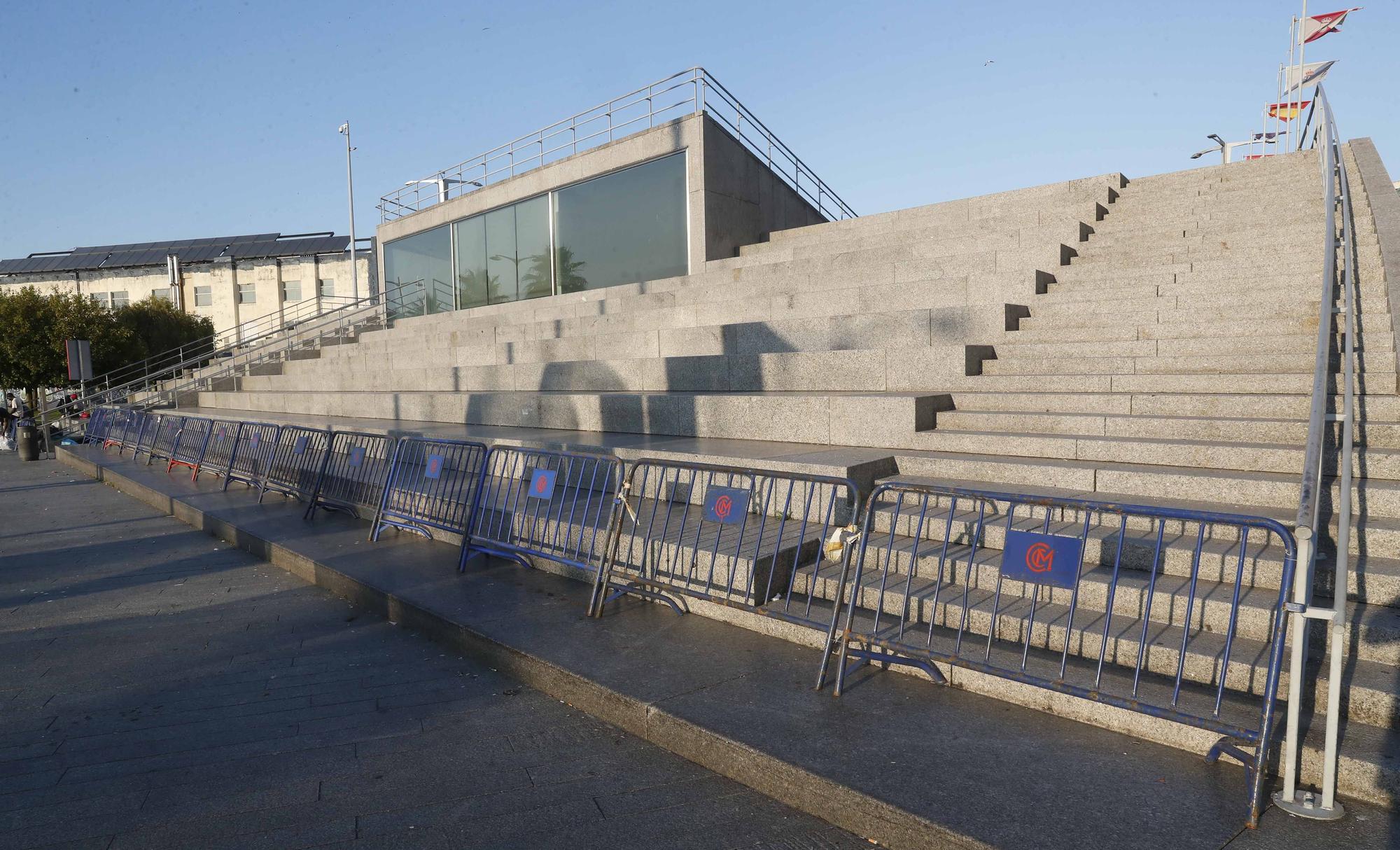 Zona precintada en As Avenidas para prevenir el botellón Pablo Hernández.jpg