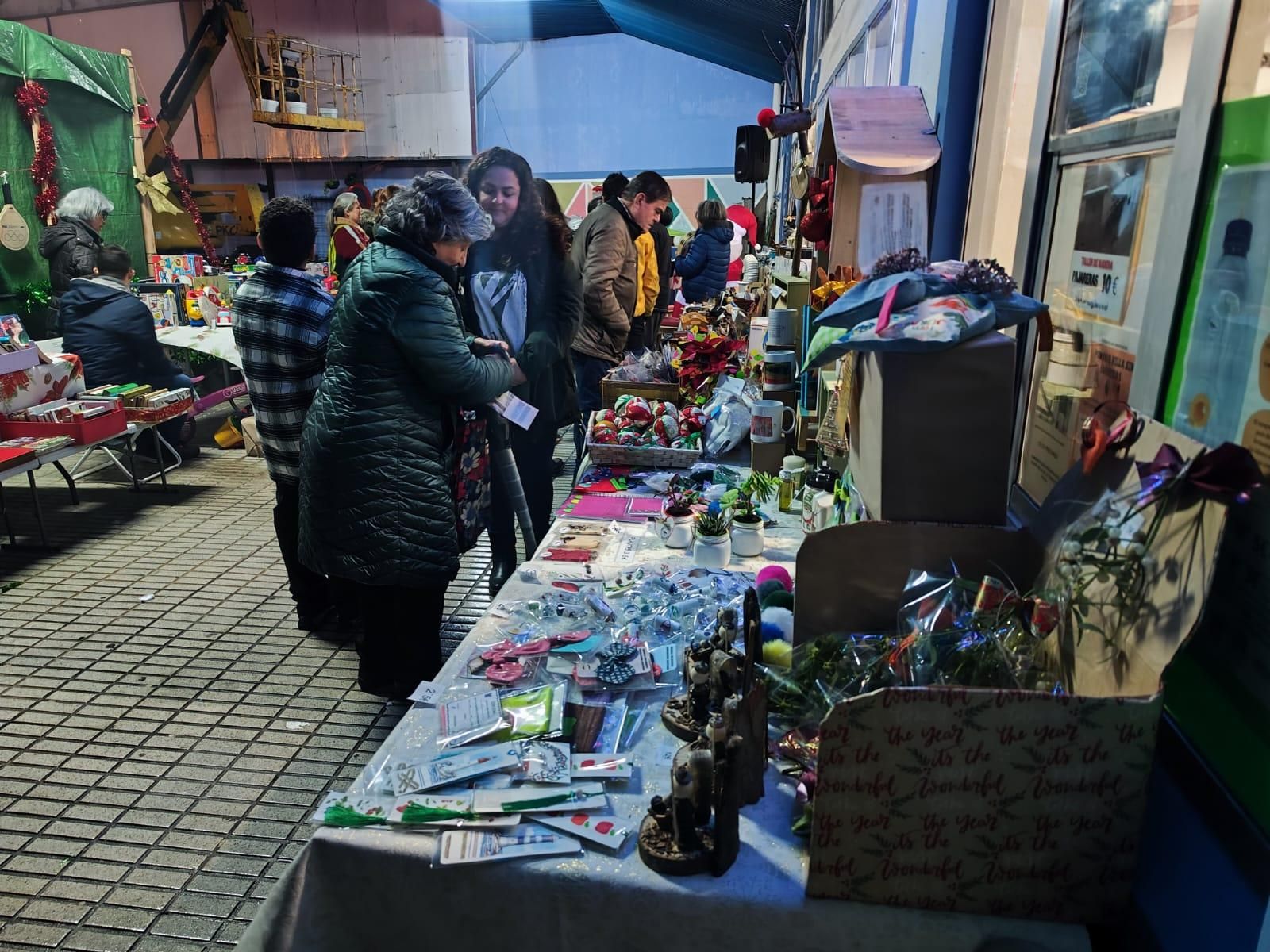 Música, talleres y un sinfín de productos: Raitana inaugura su mercadillo solidario