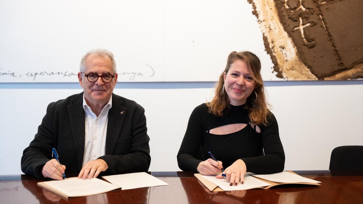 Jordi Valls y Janet Sanz rubrican un acuerdo para las ordenanzas fiscales 2026
