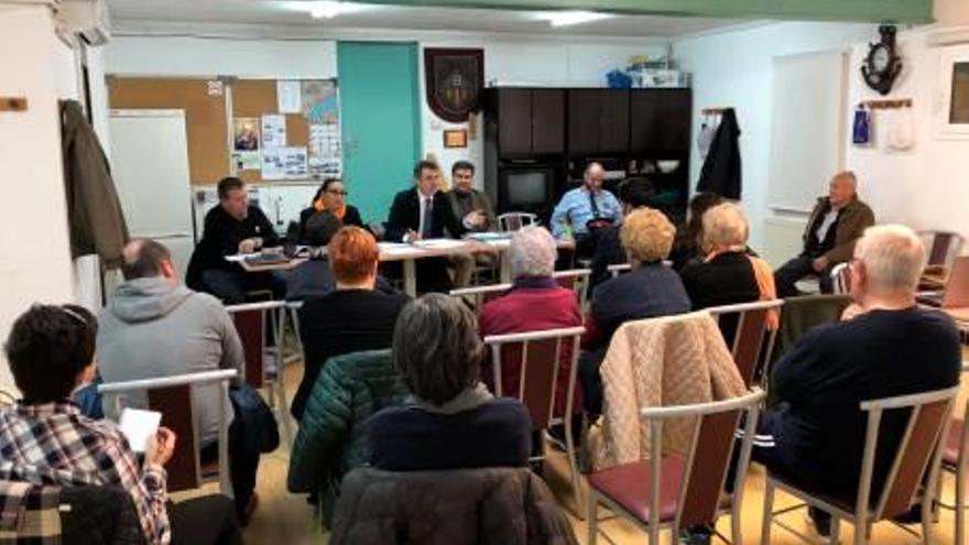 La reunió del consell de barri de Sant Pere, dilluns.