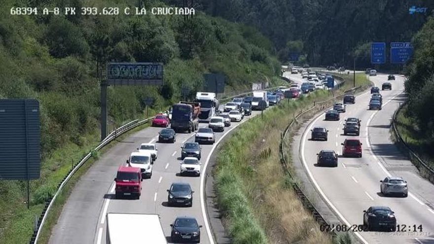 Atasco monumental en la autopista Y: más de seis kilómetros de retenciones por varios accidentes