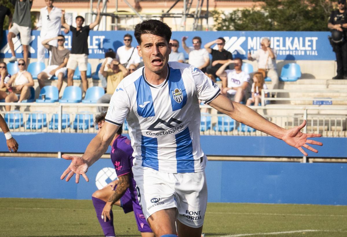 El Atlético Baleares - Real Jaén en imágenes