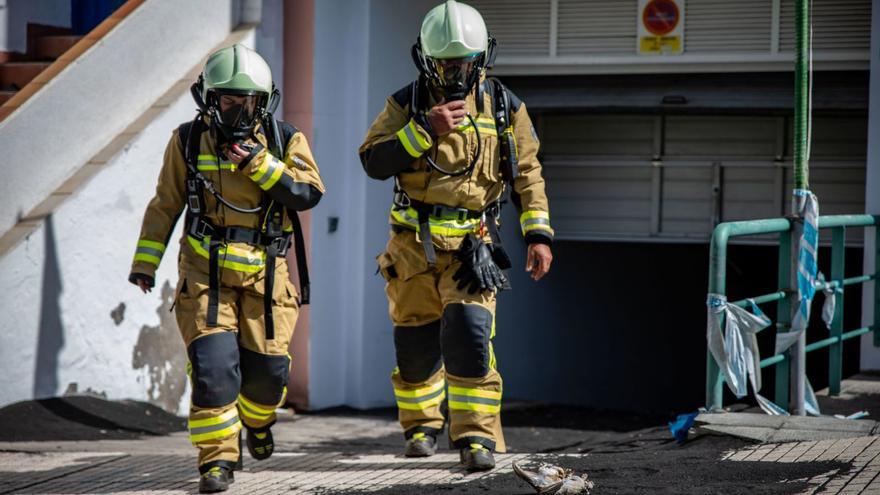 Los niveles de CO2 en Puerto Naos y La Bombilla no bajan y el desalojo se mantiene