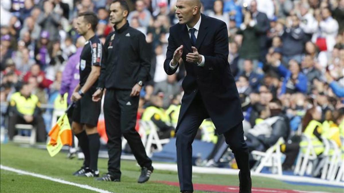 Zidane confirmó la renovación de Cristiano Ronaldo en rueda de prensa