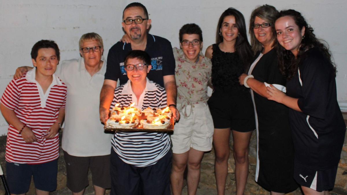 Reunión de familia para el cumpleaños de José María Tovar.