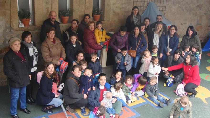 Magosto en la Escola Unitaria de la parroquia de Donramiro