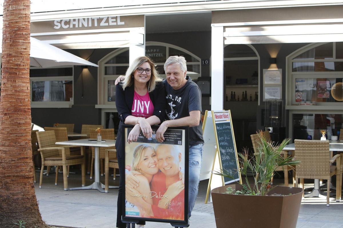 Jenny und Achim Thiesen auf einem Archivfoto im Happy Schnitzel.