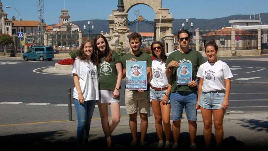 Los jóvenes organizadores del evento. // Santos Álvarez