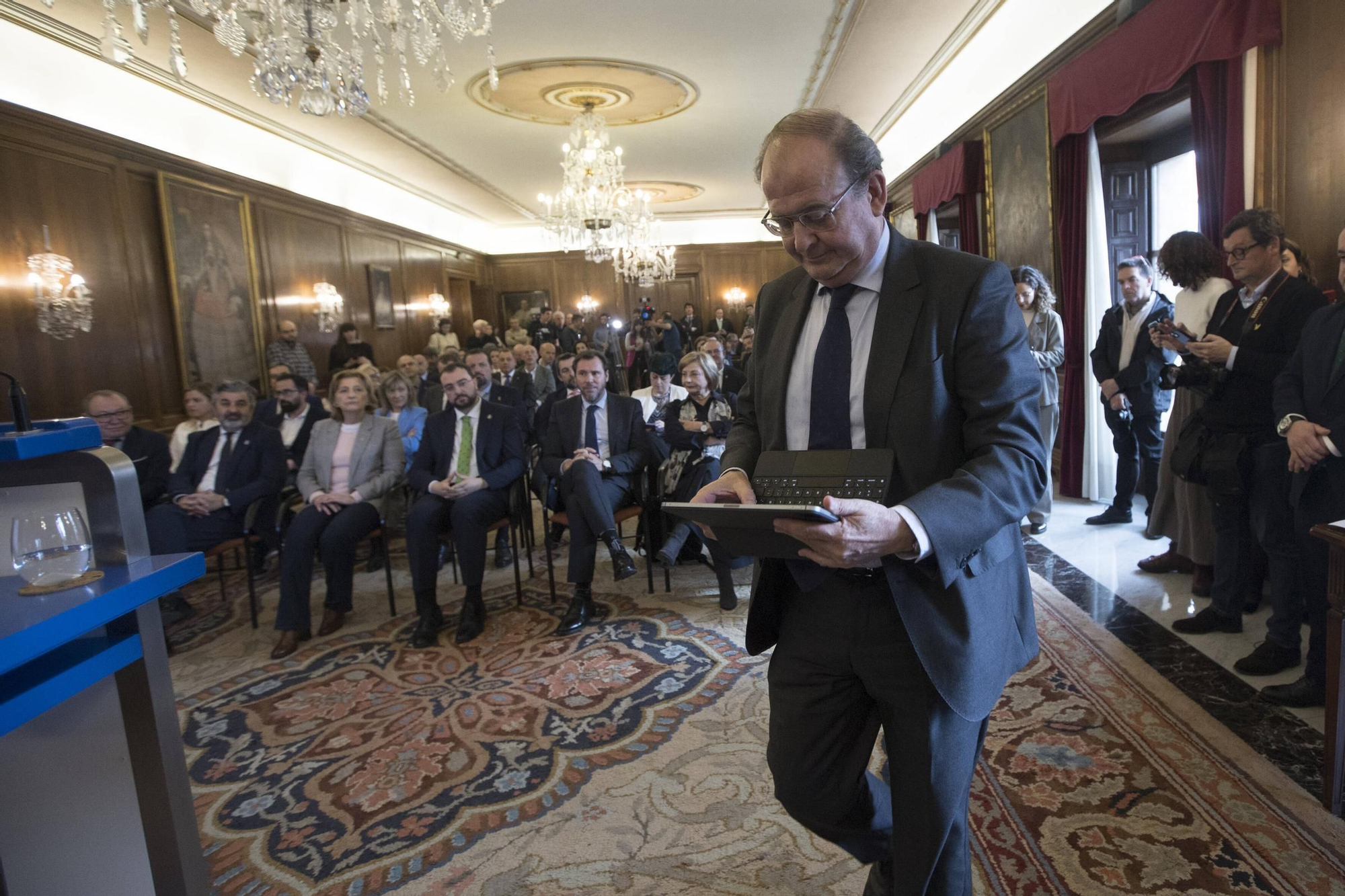 EN IMÁGENES: Así ha sido la visita a Avilés de Óscar Puente, ministro de Transportes y Movilidad Sostenible
