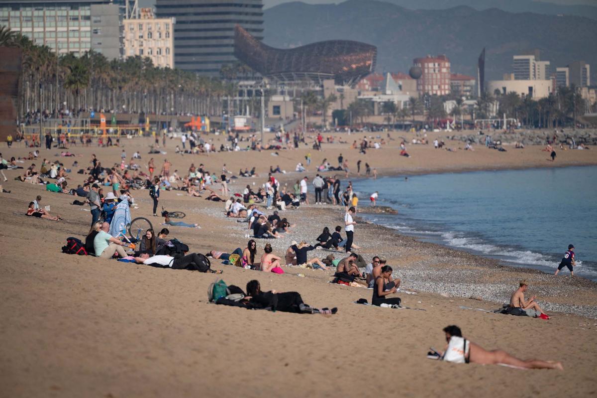 Barcelona afectada por una ola de calor propia del verano a mediados de Enero