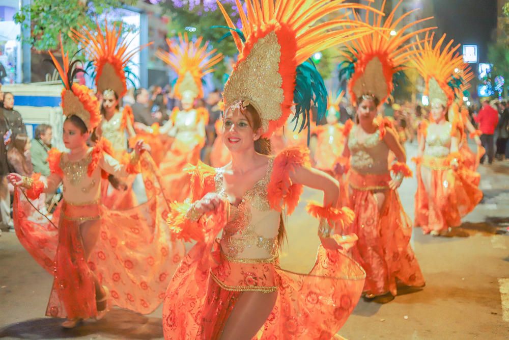 El Carnaval toma las calles de Torrevieja.