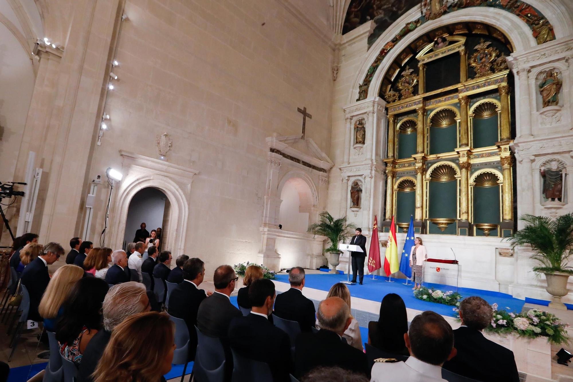 Fernando López Miras jura el cargo de presidente de la Región de Murcia en la antigua Iglesia de Santa Eulalia