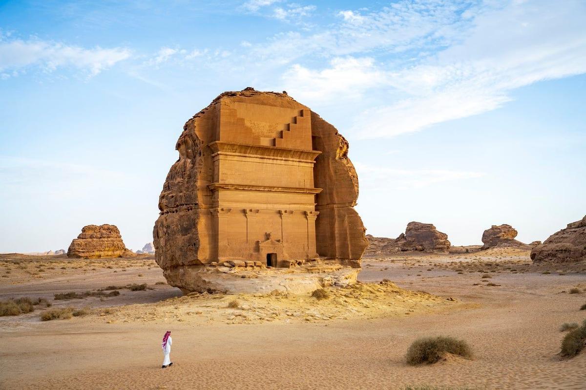 Tumba de Lihyan, noroeste de Arabia Saudí, Los viajes de Tintín