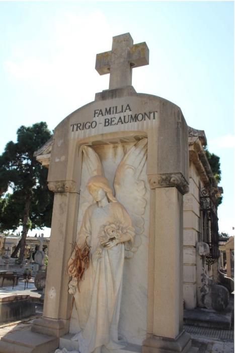 Agustín Trigo Mezquita (alcalde de València en 1931) es ubicado en este mausoleo familiar.
