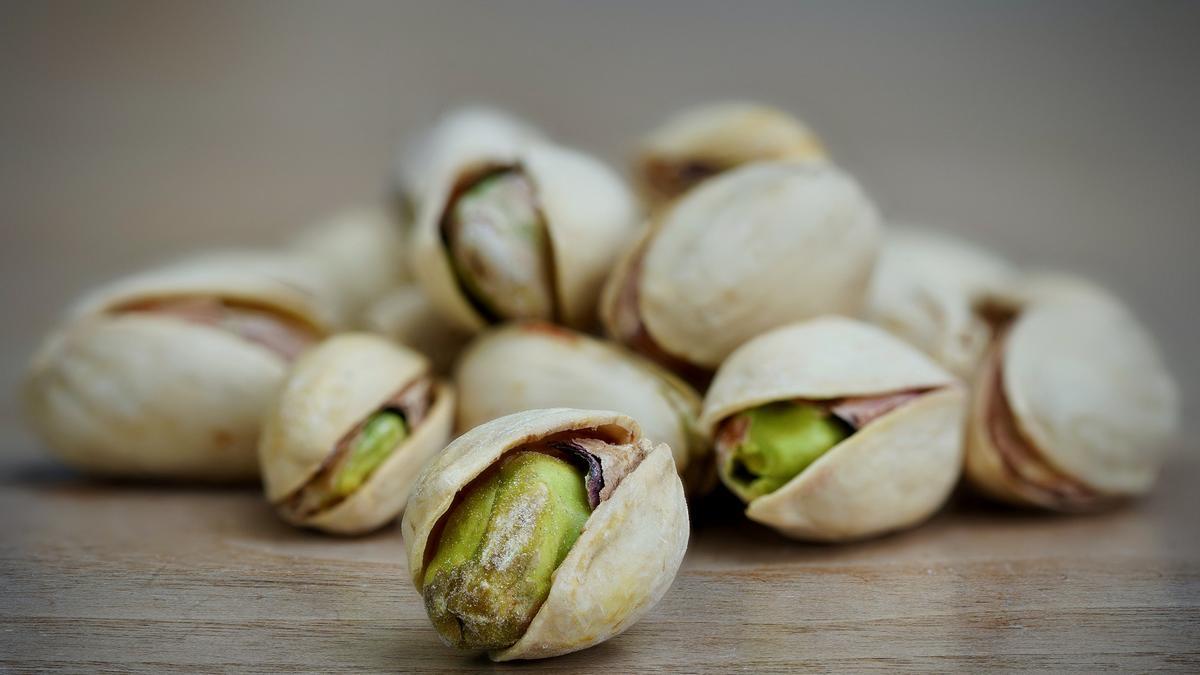 Los beneficios de comer pistachos a diario.