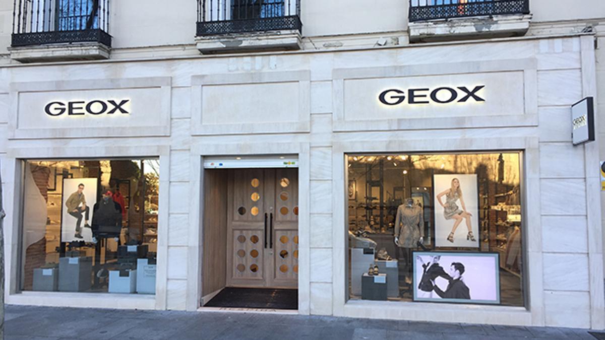 Estresante artería Alrededores Geox reabre su flagship store en Madrid - Woman