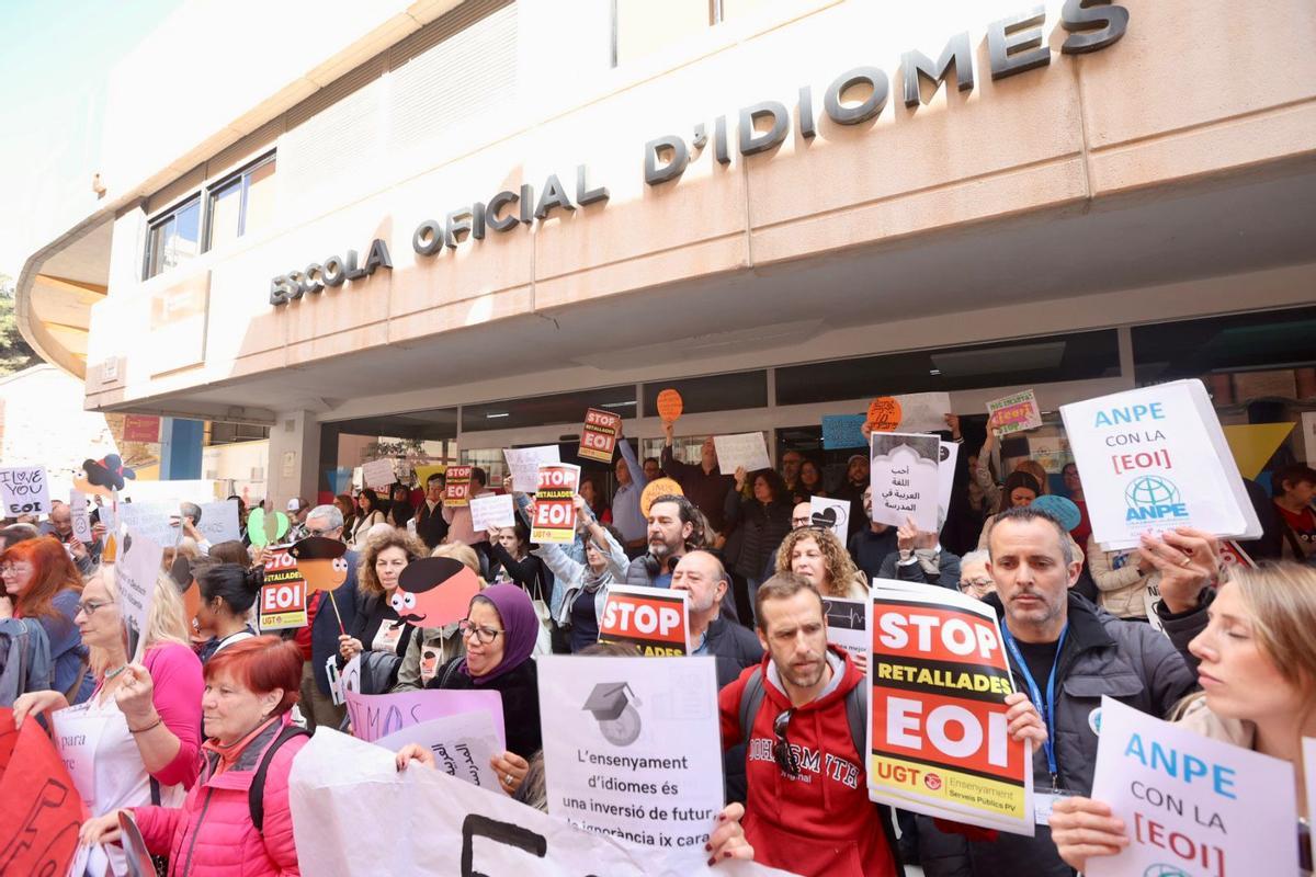 Protesta en la Escuela Oficial de Idiomas de Alicante