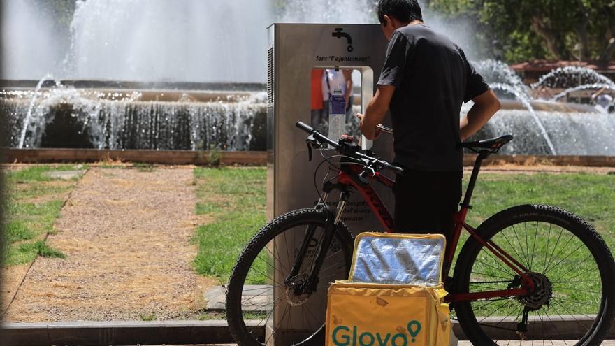 València contará con 11 nuevos puntos de suministro de agua potable para rellenar botellas de uso personal