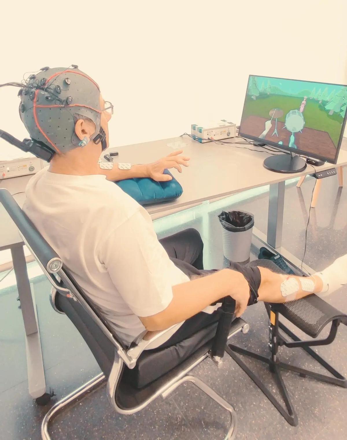 Uno de los trabajos de rehabilitación para recuperación neurológica tras un ictus