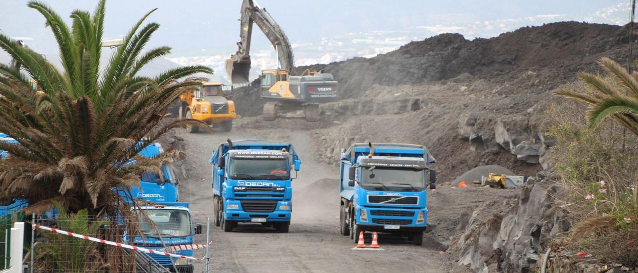 Trabajos de recuperación de carreteras.