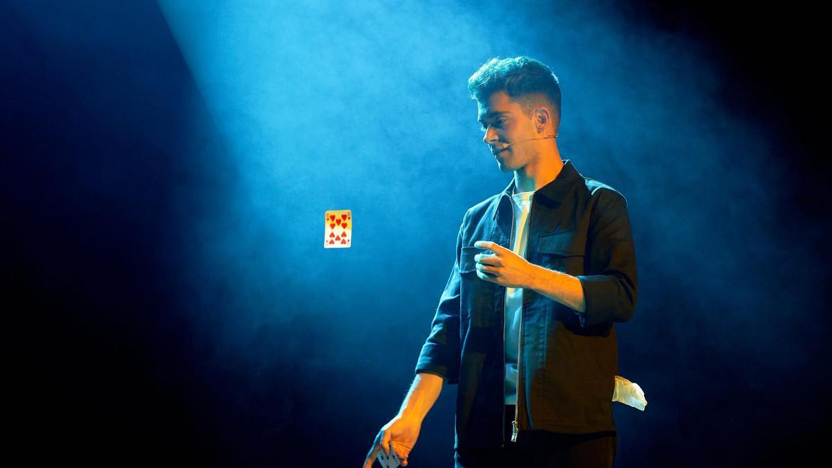 El ilusionista Rubén Díaz pondrá el toque mágico a la velada en la localidad turolense