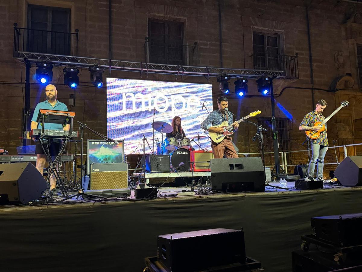 Montilla disfruta de una nueva edición de su Noche Blanca Montilla disfruta de una nueva edición de su Noche Blanca